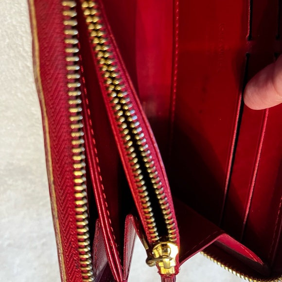Louis Vuitton cherry red Vernis clutch zippy wallet - Picture 12 of 14